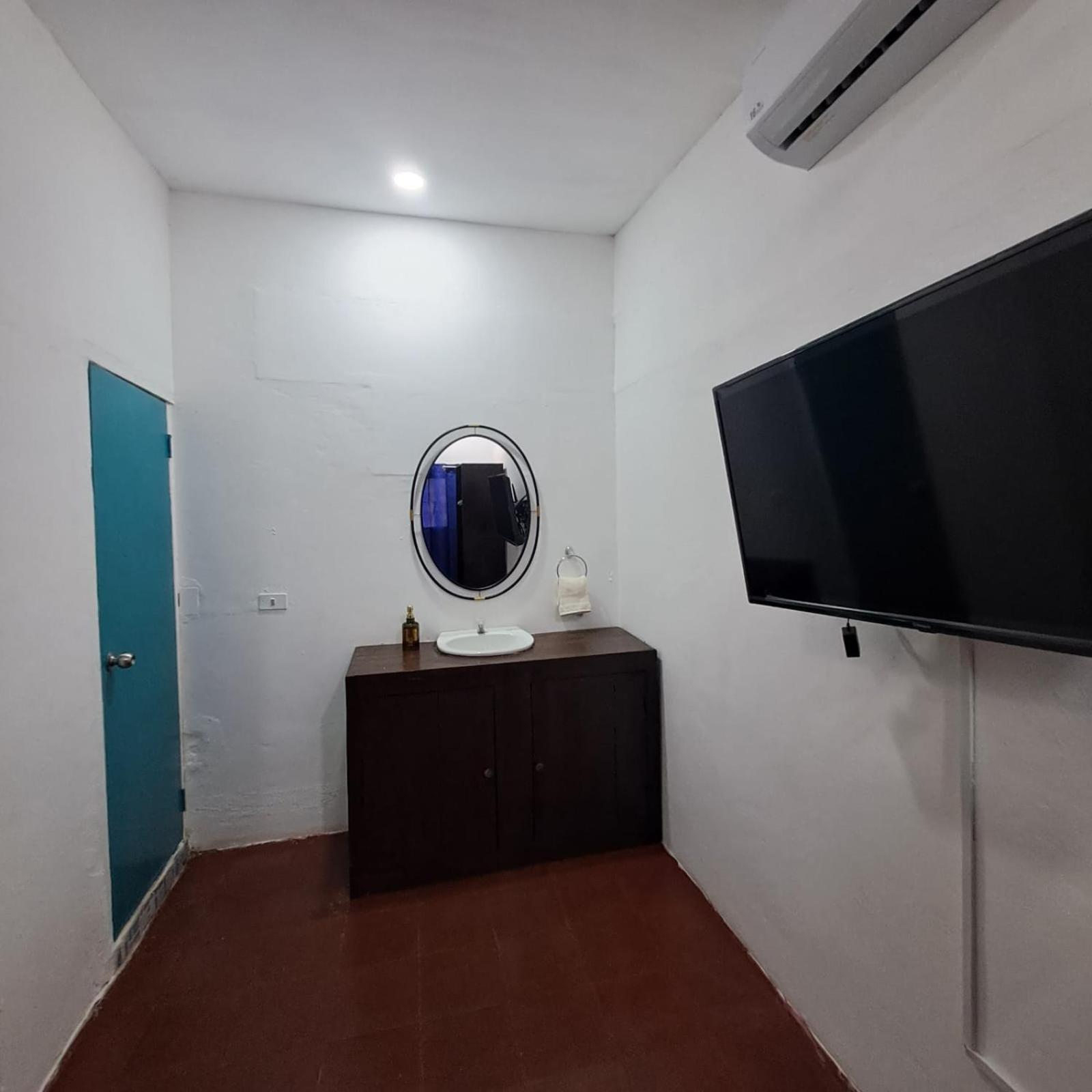 Hostal Victoria Granada Bagian luar foto